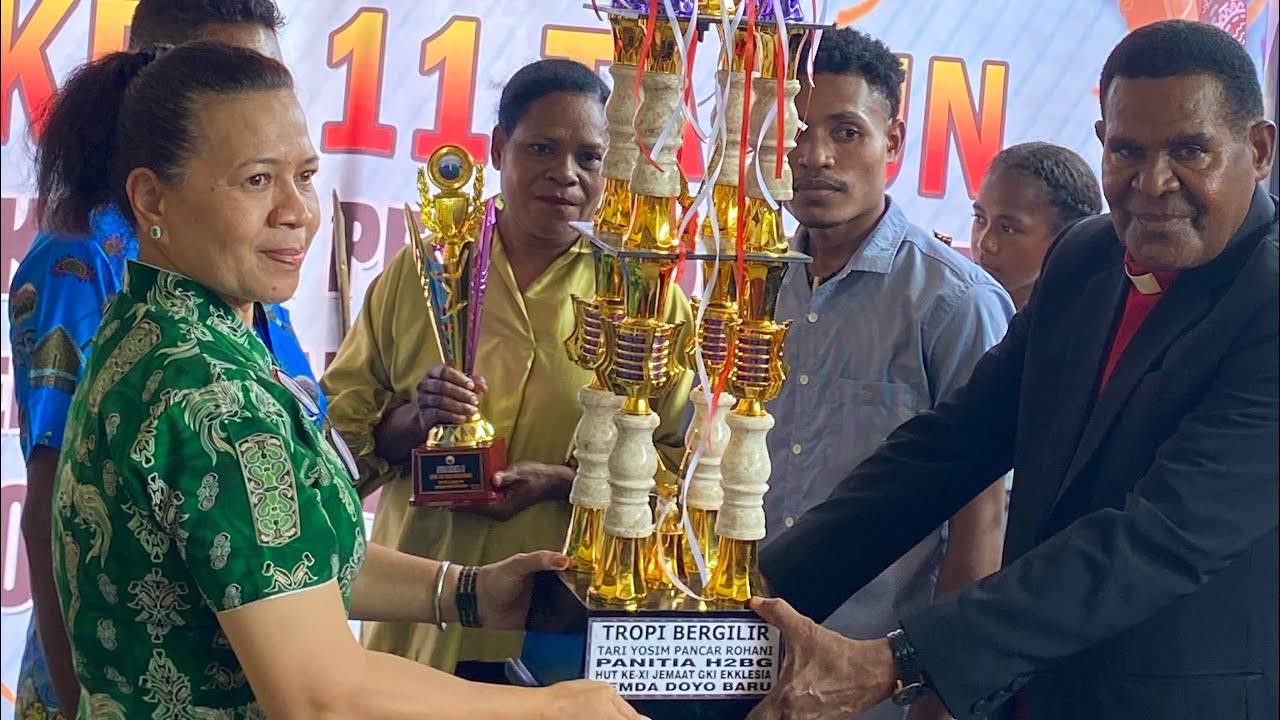 SANGGAR SENI ZOAR ABEALE JUARA 1 LOMBA TARI YOSIM PANCAR ROHANI DI JEMAAT GKI EKLESIA PMDA DOYO BARU