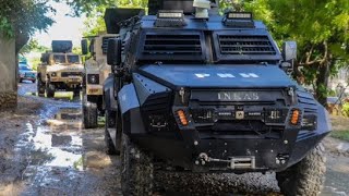 Papa chyen mechan soti nan silans li aprè operasyon lapolis ki mennen a destriksyon biznis li.