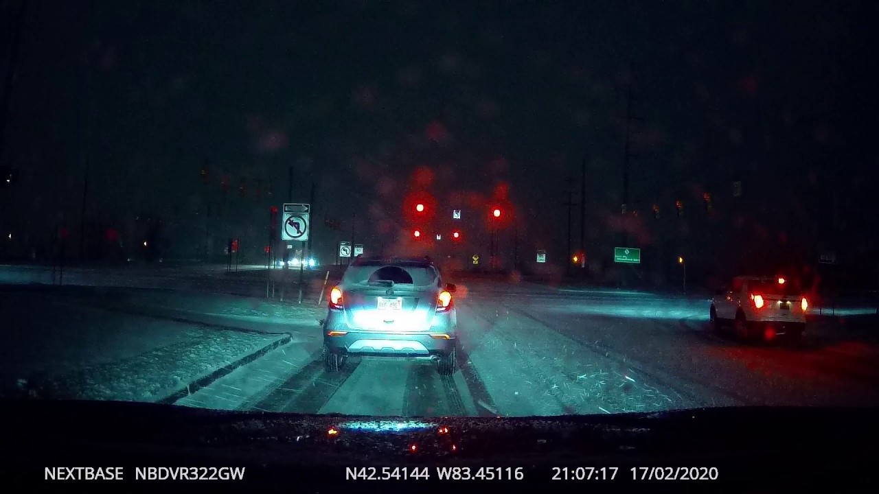 Dashcam | 2020-02-17 Red light runner - YouTube