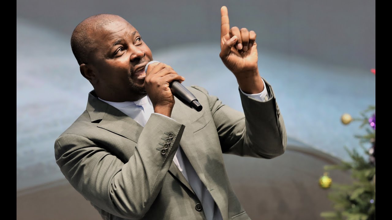 PARLE A L'ESPRIT Par le pasteur ROY BONDO                                       Ezéchiel 37:1-10