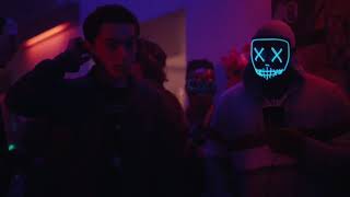 Euphoria 1X06 Kat & Ethan Bathroom Scenes