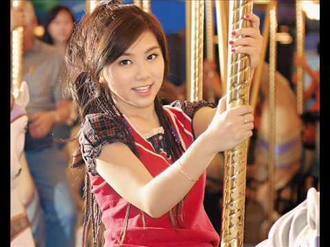 G.E.M - 等一個他 (waiting for him)