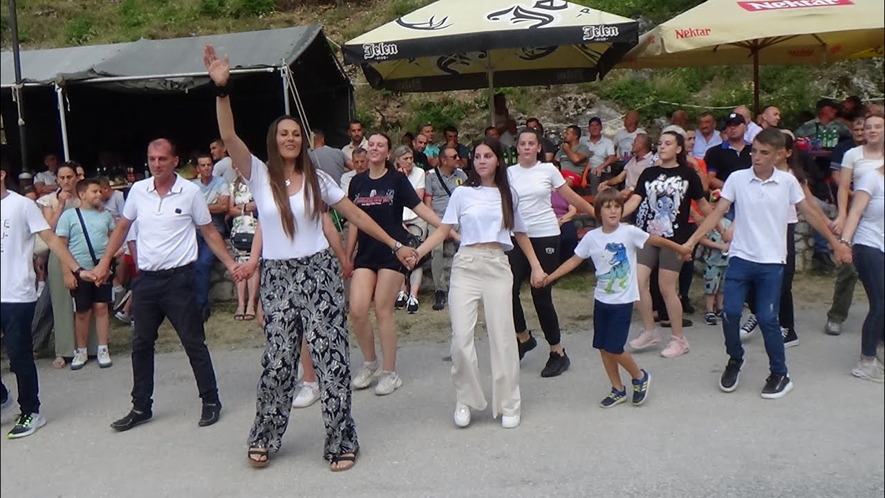 Popadija vodila kolo na Trojičindan 2024. Pljevlja