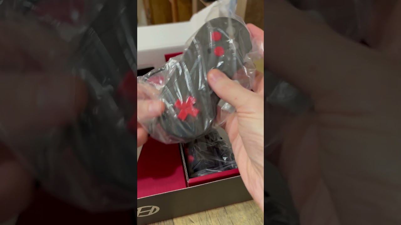 Открываем Hyperkin Retron 3!