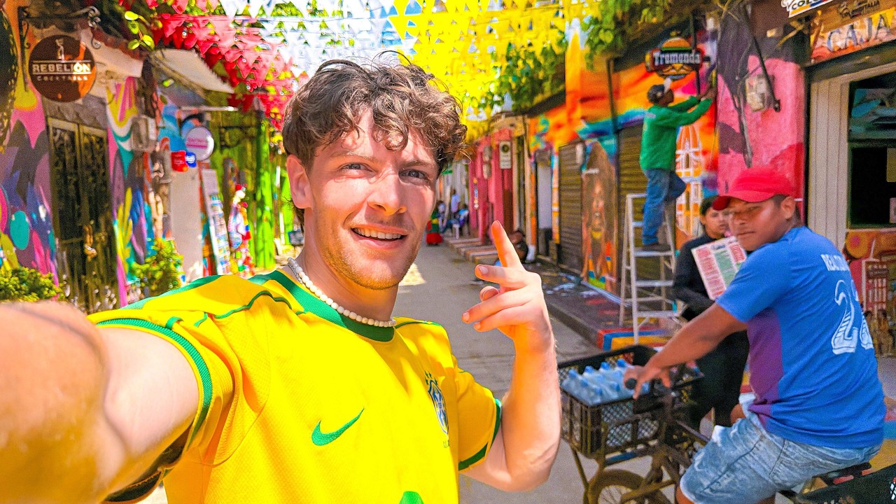 I Explored Colombia's Most Colorful Neighborhood -  Getsemaní, Cartagena 🇨🇴