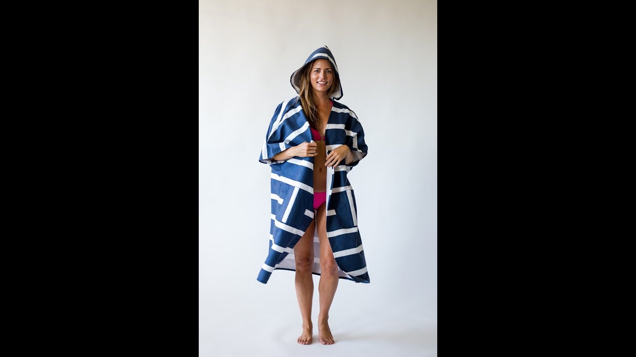 Gogo Towel // Mediterranean Blue (Regular) video thumbnail