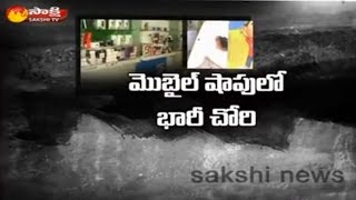 Huge Robbery at Mobile Shop in RTC X Roads || Hyderabad Huge Robbery at Mobile Shop in RTC X Roads || Hyderabad