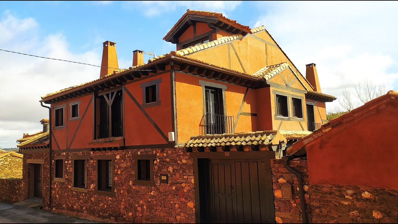 Madriguera (Pueblo Rojo), Segovia (España)
