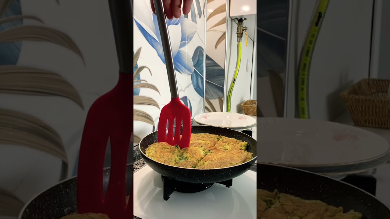 5 Dakikada Puf Puf Kabaran Dereotlu Maydanozlu Omlet Tarifi 🍳 | En Pratik Kahvaltılık 5 Dakikada Puf Puf Kabaran Dereotlu Maydanozlu Omlet Tarifi 🍳 | En Pratik Kahvaltılık