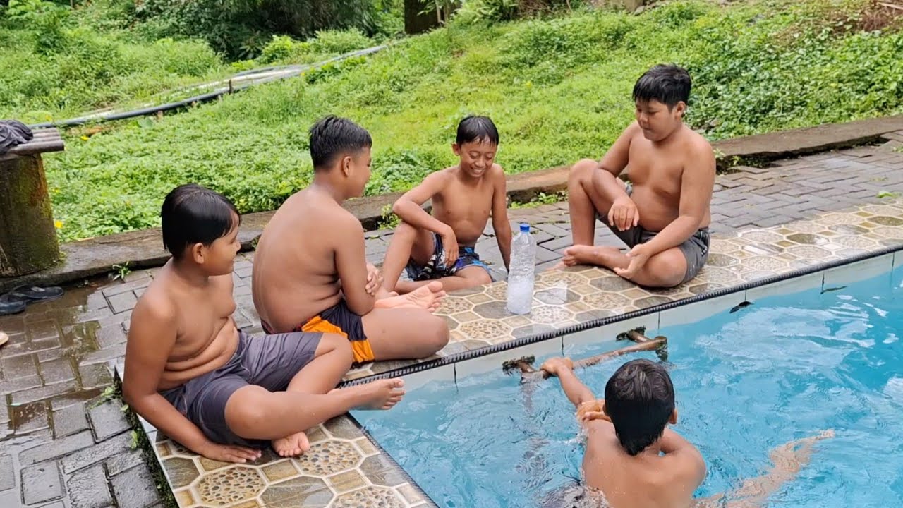 Berenang sebelum Puasa..