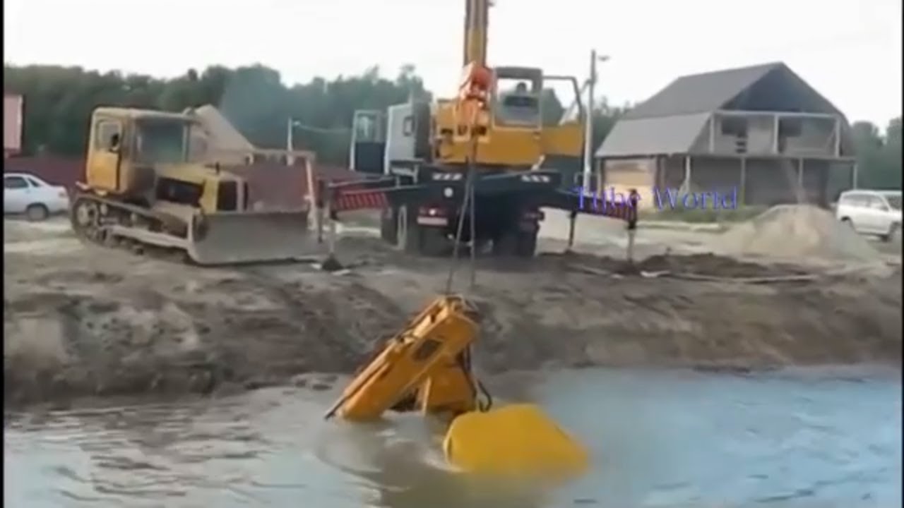 Extreme Excavator & Heavy Equipment Fail  FunnyCat.TV