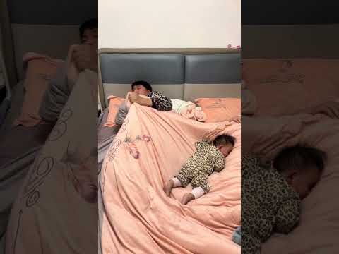 The most soundly sleeping human cub on the Internet~ Sister Tao: Why is the 'dynamic' dream so i