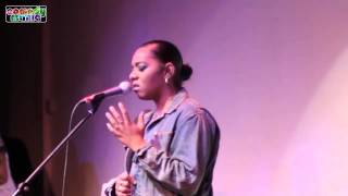 Download lagu RUKHSANA MERRISE Brings Down The House With Little Man (ComedyMania May 2014)