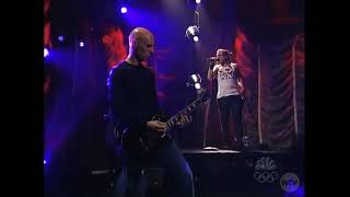 THE OUTSIDER -remastered- LIVE (2004 TONIGHT SHOW JAY LENO) A PERFECT CIRCLE