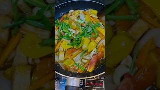 Fried Cashews with vegetables ? cambodia youtubeshorts cambodiafood food foodie foodlovers