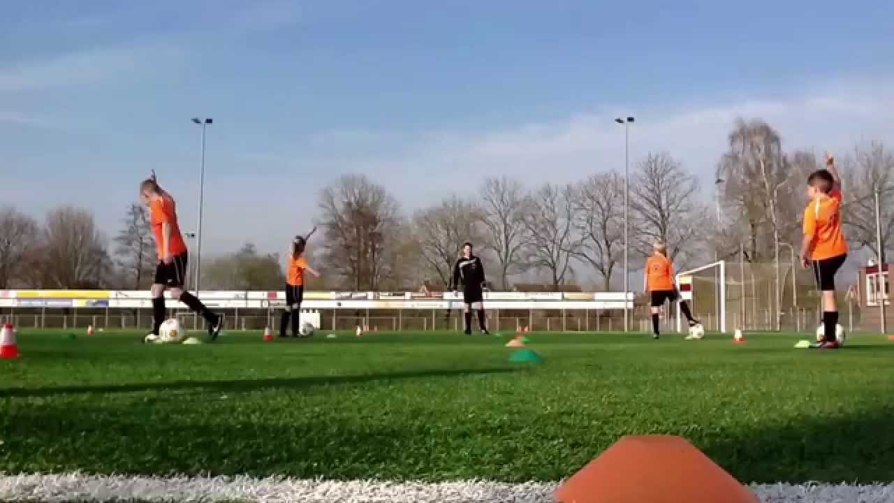 De Voetbal Academie warmingup YouTube
