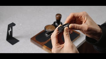 How to use the Lightning Needle Distribution Tool 2.0 and how to replace the needle