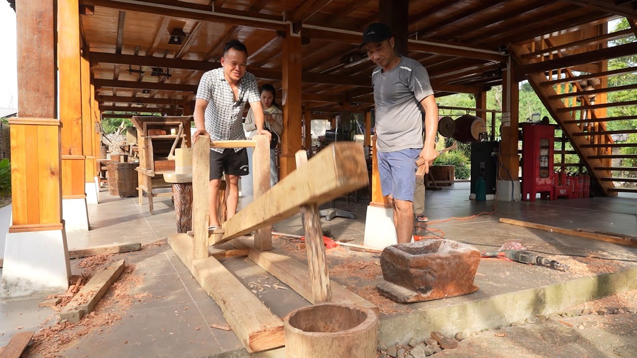 Đưa đồ cổ bản Cáng Dào về Nhà Sàn Gái Bản phục dựng thành công rồi - Mùa du lịch Tây Bắc đã đến