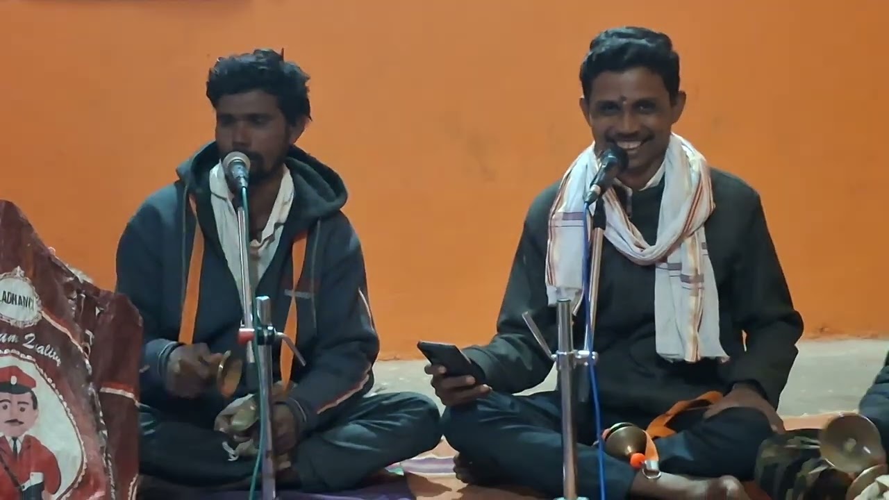 Radhe तुझ्या कानात झुंबर  .अप्रतिम gavlan गायक ह. ब. प. प्रदीप महाराज गुडधे 