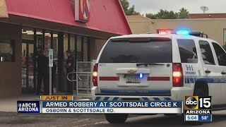 Knife-wielding man robs Scottsdale Circle K