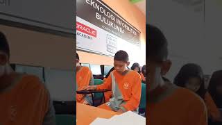 Siswa Kelas X Smk Teknologi Informatatika Bulukumba Melantungkan Ayat Suci Alquran Dg Merdu