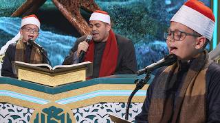 المصري المعجزة دخل عليه والده أثناء تلاوته وتنافس معه في مسابقة العميد ! السيد عزت السيد راشد