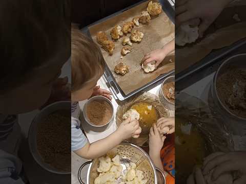 сами приготовили - сами и съели 😁 (цветная капуста в панировке) #двойняшки #бытовыенавыки #2.6 #еда
