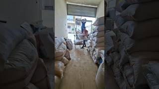 25 октября БЕДНАЯ СЕМЬЯ ПОЛУЧИЛИ ПОМОЩЬ НА ЗИМУ #ИСЛАМ #ШАМ #СИРИЯ #СБОРЫ #ПОМОЩЬНУЖДАЮЩИМСЯ
