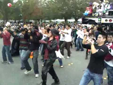 Windows Phone 7 Team Thriller Dance