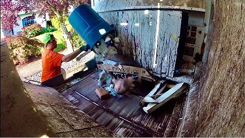 Garbage Truck - GoPro *Hopper Shot* Labrie Expert 2000 Crushing Bulky Items!