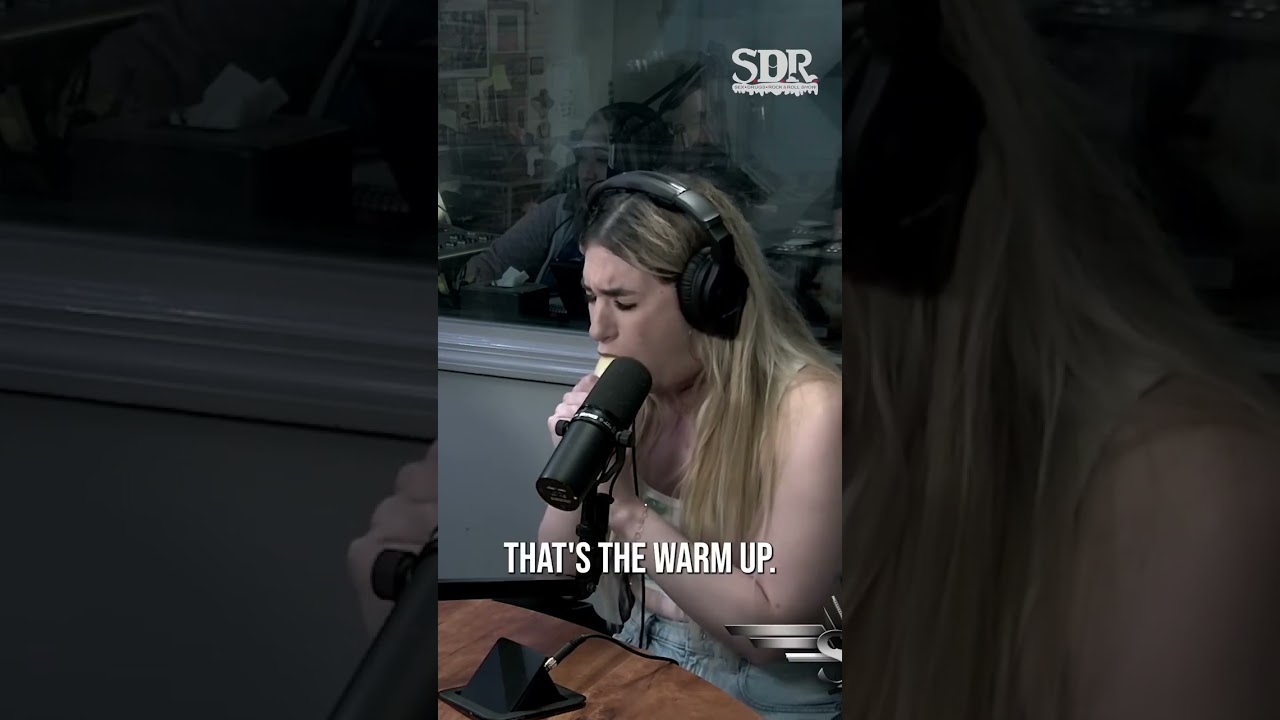 ⁣Lexi Grey Deepthroats a 🍌LIVE on the show 👀 #shorts