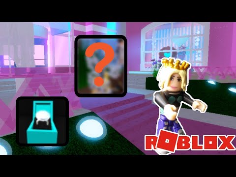I Got The Rare Callmehbob Mystery Toy Roblox Royale High Youtube