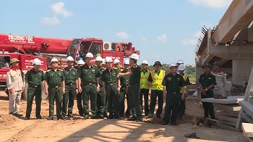 Gấp rút thi công các công trình trọng điểm vượt mưa lũ