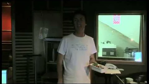 Johnny Marr really, really hates cucumber