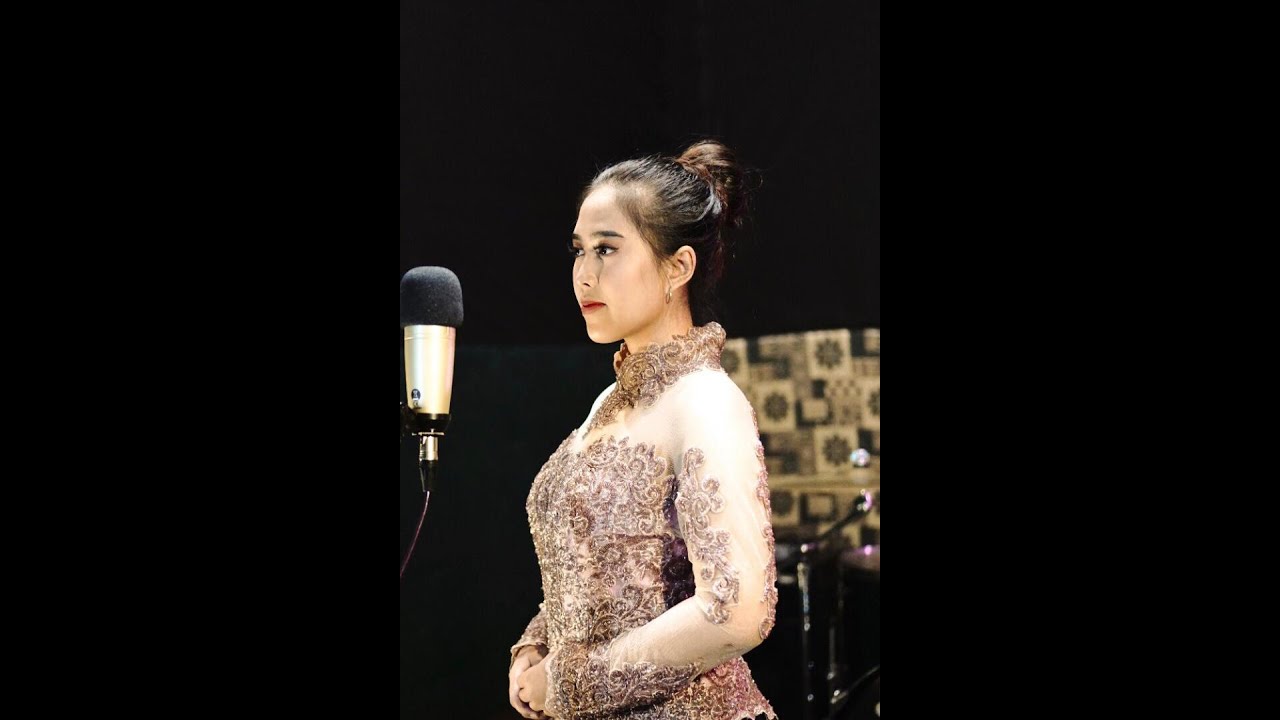 Celin Lenia - Kr. Tanam Padi (Cover)