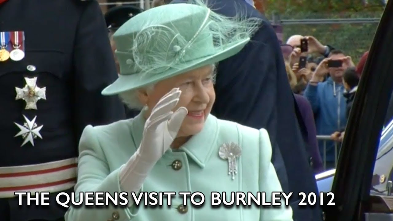 queen visit to burnley