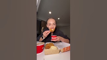 trying JOLLIBEE for the first time!!! i understand the hype now 🙇🏽‍♀️🍗😍