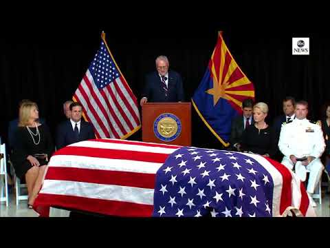 ჯონ მაკკეინის ცხედართან გამოთხოვება