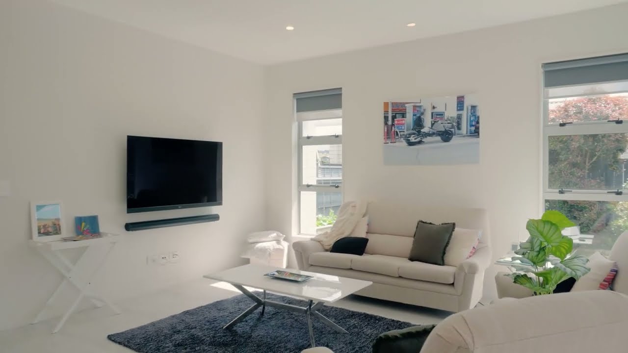 6 Lydiard Place Beachands Auckland  |  SPECIAL AGENTS 003