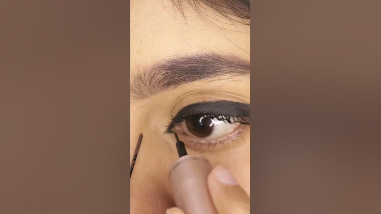 easy wing eyeliner with Bobby pin shorts ytshorts YouTube
