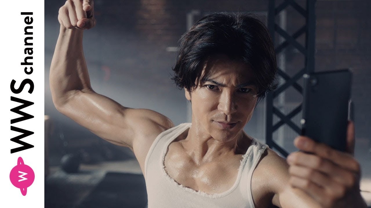 武田真治 自慢の筋肉美を惜しみなく披露 スマホ向けrpgゲームcmに出演 Youtube