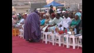 Miniatura de "Erujeje sings Oba tin seun. with Daddy G.O and Gov. Fashola at Lagos state thanks giving service."