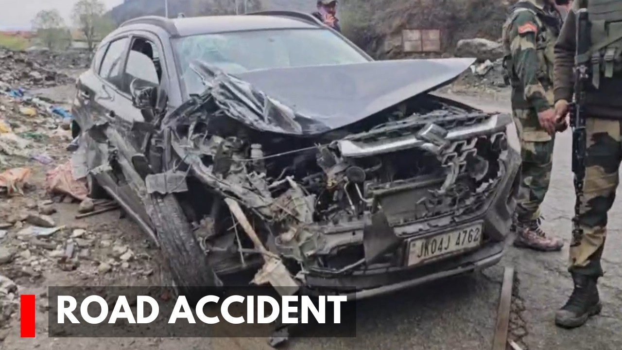 Several hurt in a road accident near Khanpora on Baramulla–Uri National Highway