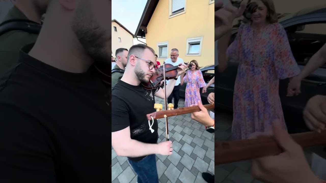 Boemi izvorne muzike kolo
