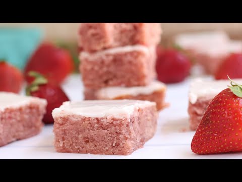 Chewy Strawberry Brownies 