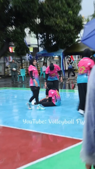 Voli Putri Seru Saat Hujan Keren