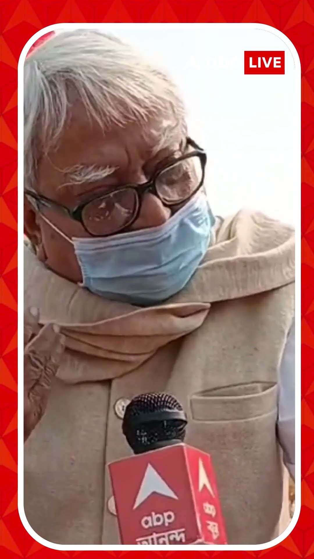 'মুখ্যমন্ত্রীর দুটো চোখ, একটা মাথা! এতকিছু নিরীক্ষণ করা যায়! ',কোন প্রসঙ্গে আক্রমণ বিমান বসুর?