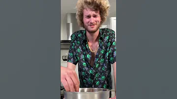 COOKING WITH YUNG GRAVY BETCH