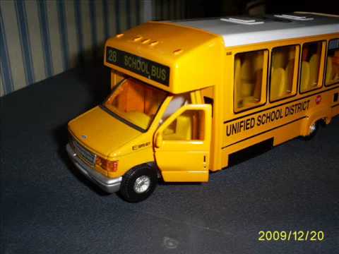 mini school bus toy