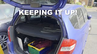 Replacing the tailgate gas struts on my mums Honda Jazz